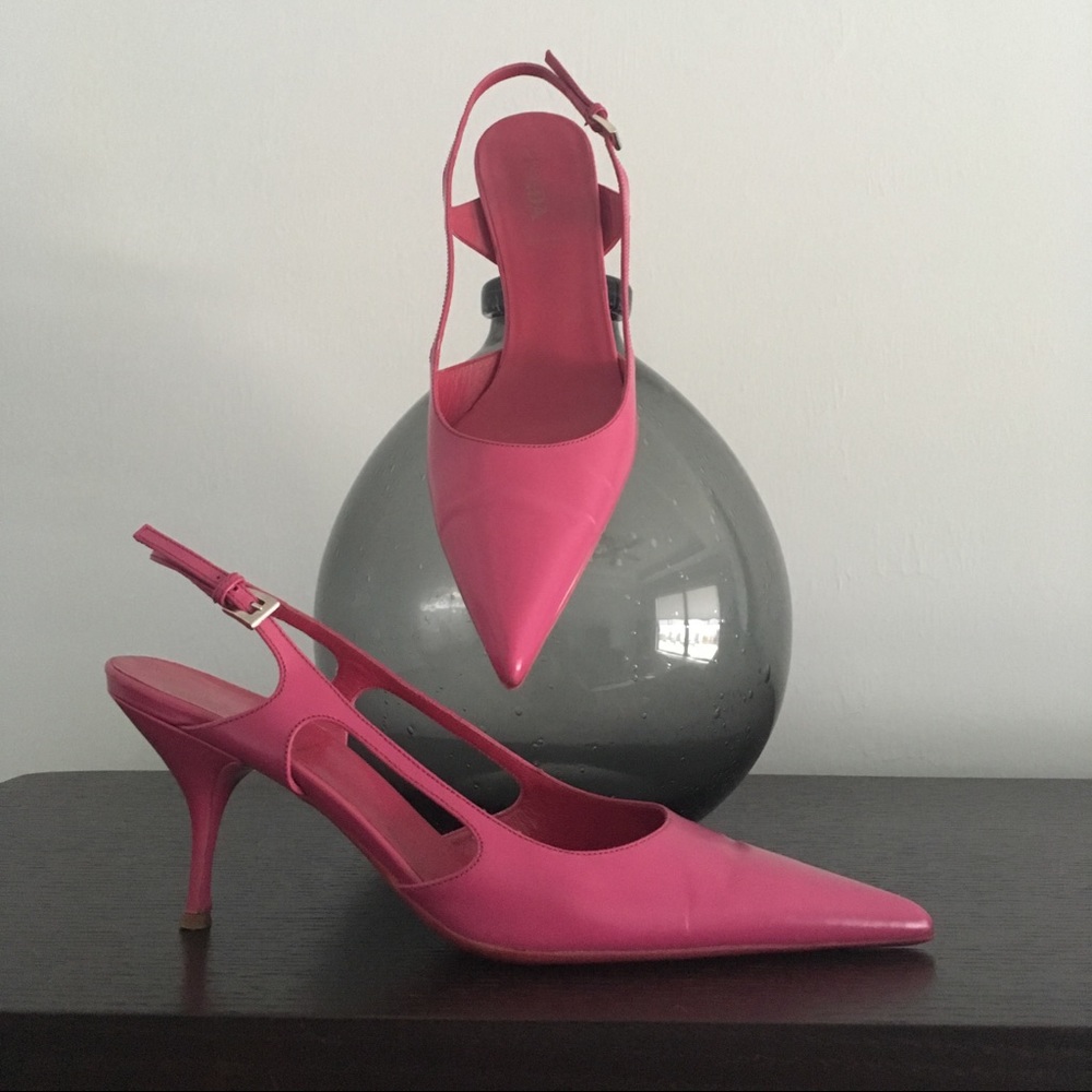 8.0 Prada Pumps